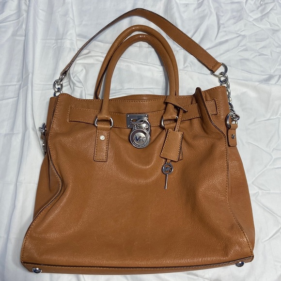 Michael Kors Hamilton Large Satchel - Picture 3 of 14